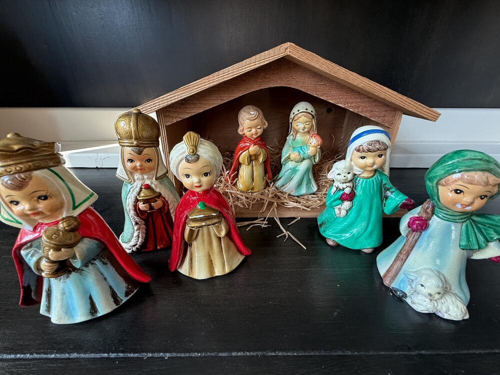 Vintage 1950s Hand-Painted Nativity Set | 7-Piece Christmas Manger Scene